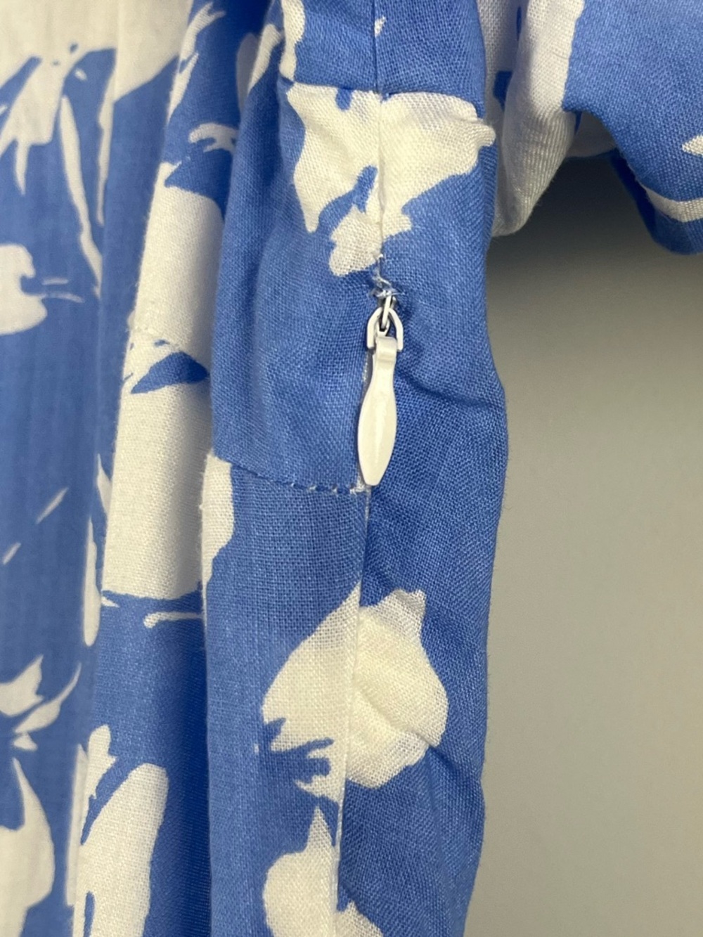 HYACINTH HOUSE Blue and White Floral Cisco Maxi Dress Size XXS - Picture 6 of 12